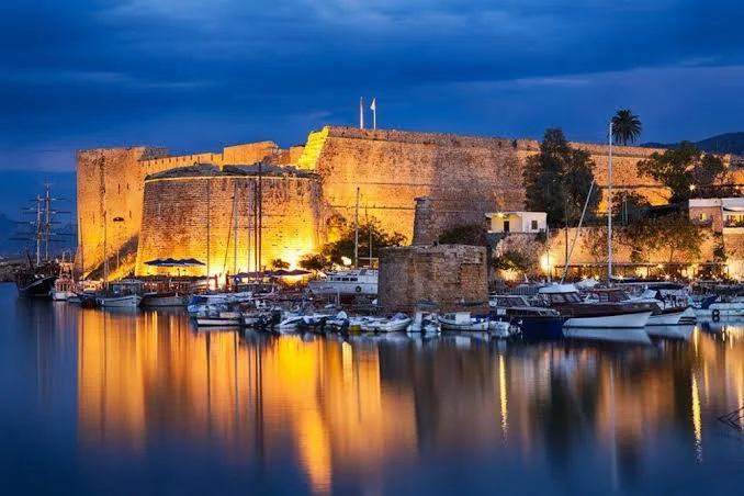 Ercan Airport (ECN): KIBHAS Bus or Private Transfer to Kyrenia, Nicosia and Famagusta?